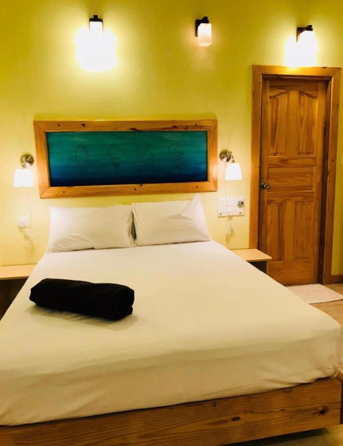 Royal Reef Stay Mathiveri Exterior foto
